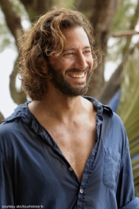 desmond (lost) (happy for once)